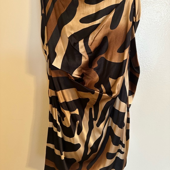 Silk Dress - Picture 2 of 8